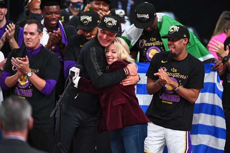 Kaiyun ESPORTS-里奇·保罗：我们一直受到很好的对待 珍妮和詹眉一起赢得了冠军