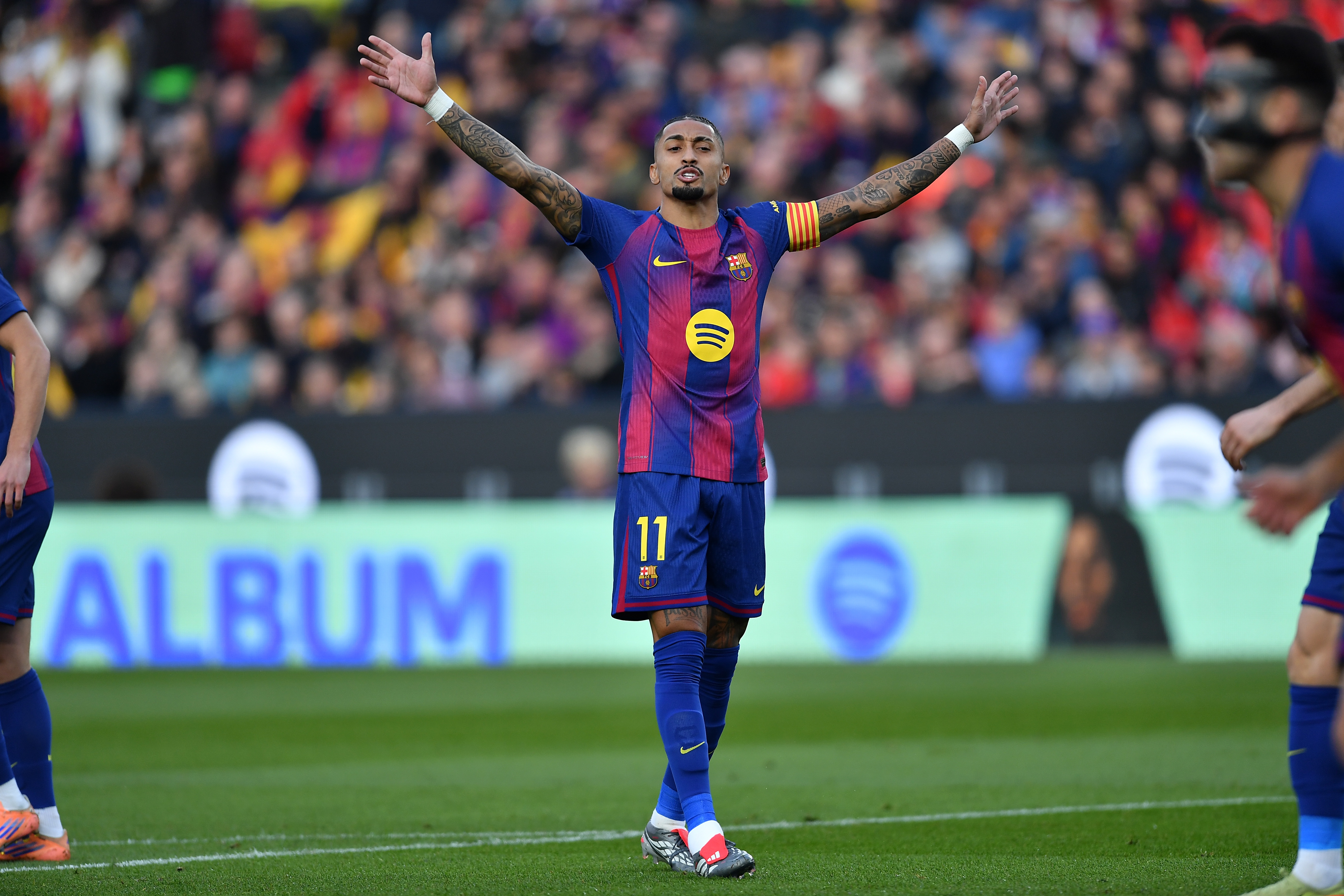 官方电竞押注-拉菲尼亚对阵塞维利亚上演帽子戏法，上一位做到的巴萨球员是梅西